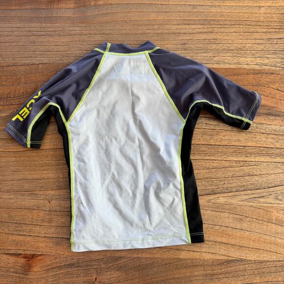 XCEL Youth Rash Guard/Sun Shirt (2) - Size 6 - Picture 2 of 6